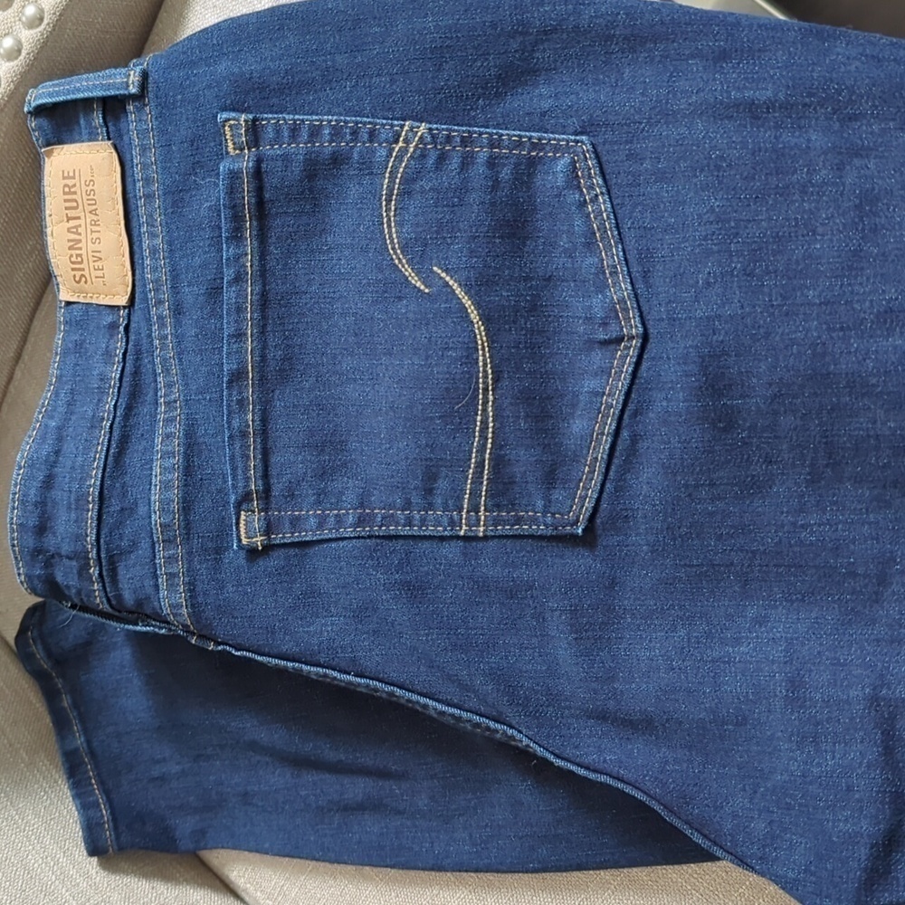 Levi  Signature 32x30 EUC (14M)